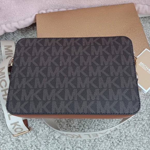 Michael Kors Brown Monogram Jet Set Crossbody Bag - Picture 6 of 13